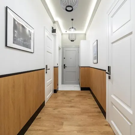 Apartament Riva By Oneapartments *